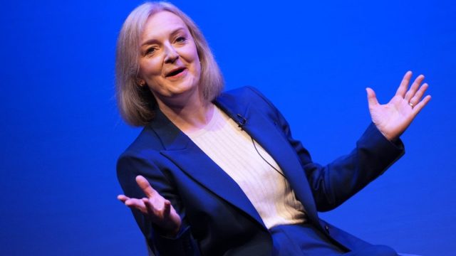 Two-year mortgage rates to go below longer deals for first time since Truss was PM