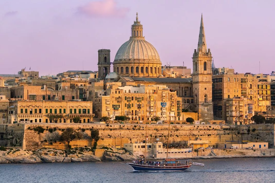 Europe's hottest city where temperature soars to 40C is just 3 hours from UK