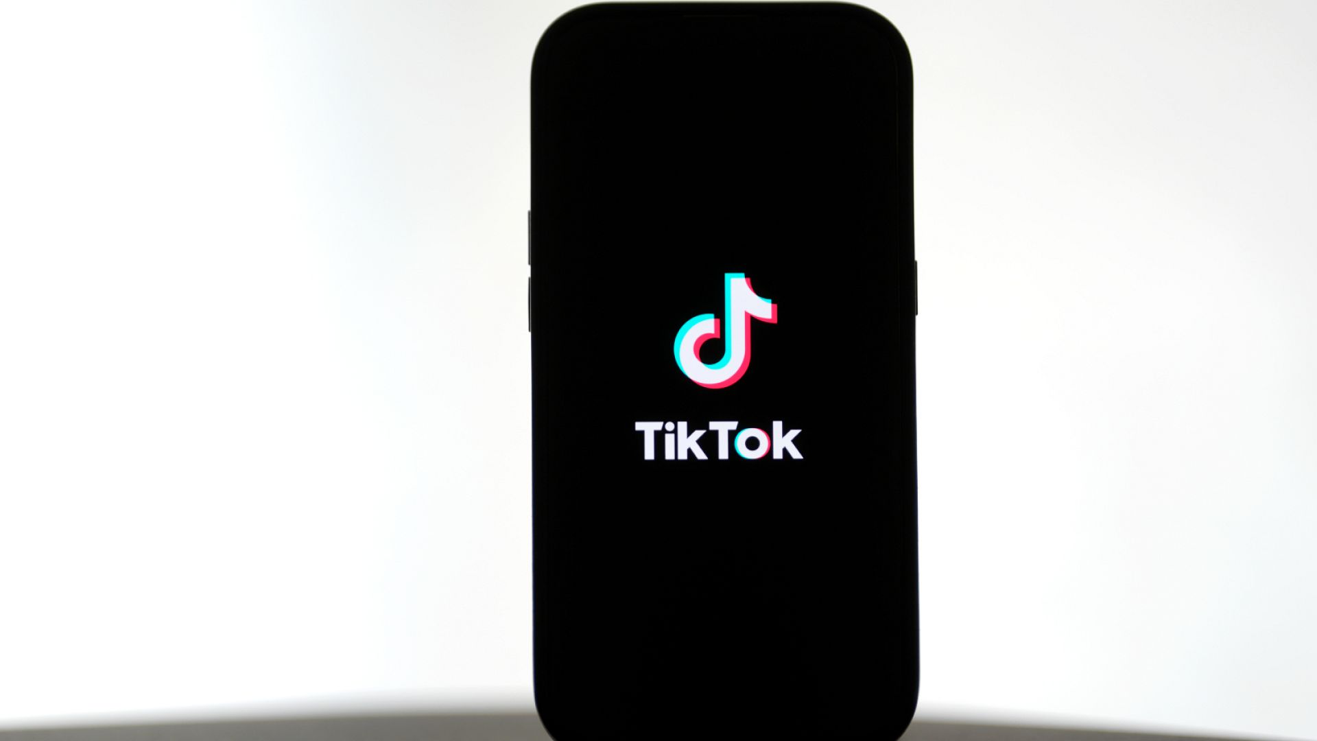 People post TikTok-loaded phones for thousands on eBay, Facebook