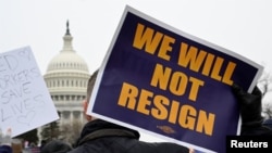US judge allows Trump to proceed with federal worker deferred retirement 