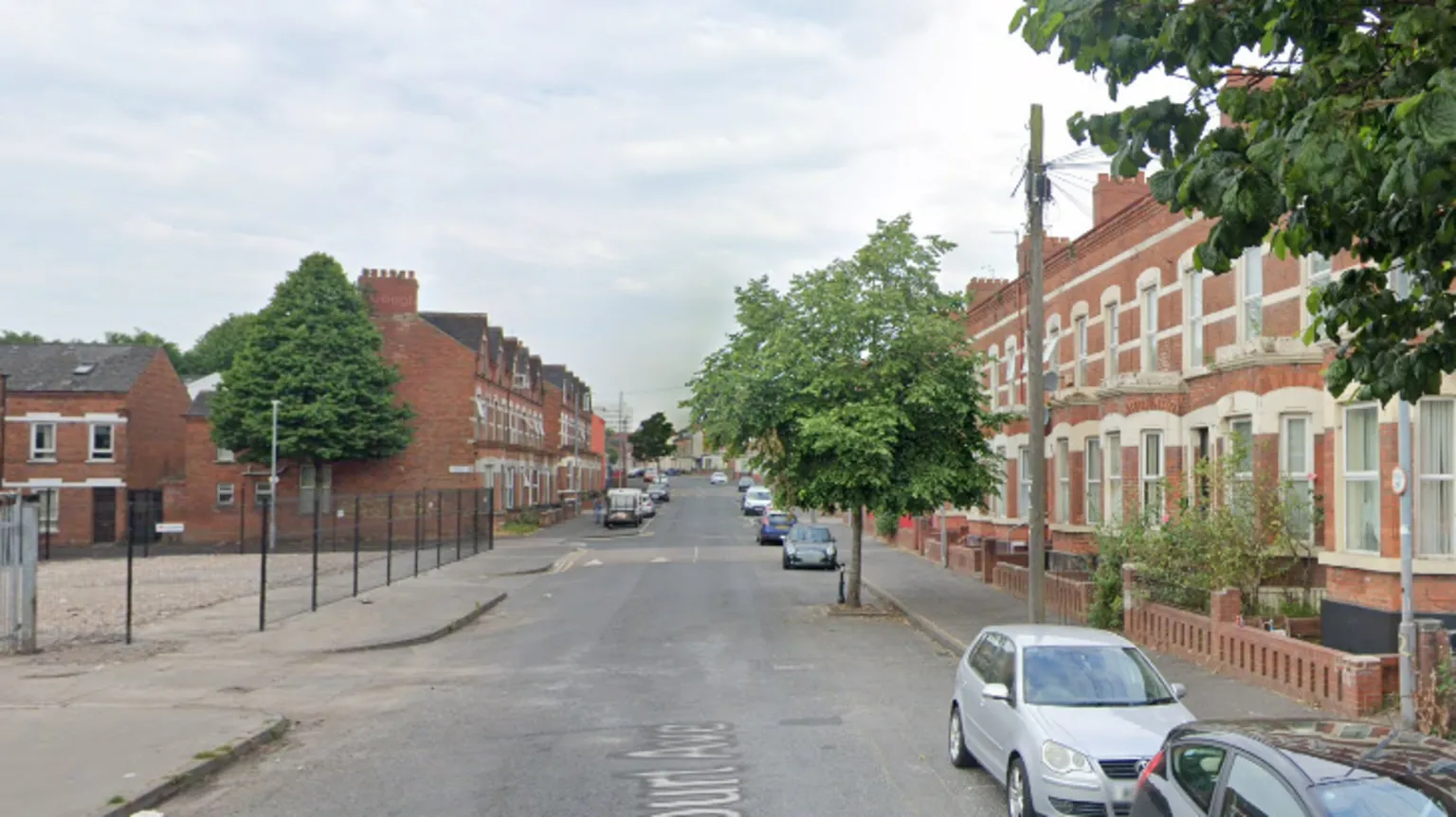 Belfast: Teenager arrested after man stabbed in shoulder