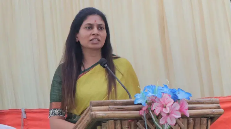 Raksha Khadse : केंद्रीय राज्यमंत्री रक्षा खडसे यांच्या मुलीसोबत छेडछाड, आरोपींविरोधात पॉक्सोअंतर्गत गुन्हा दाखल