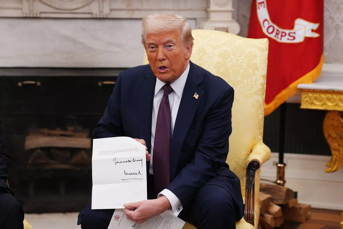 Donald Trump UK state visit chaos as 70,000 Brits campaign for it to be stopped