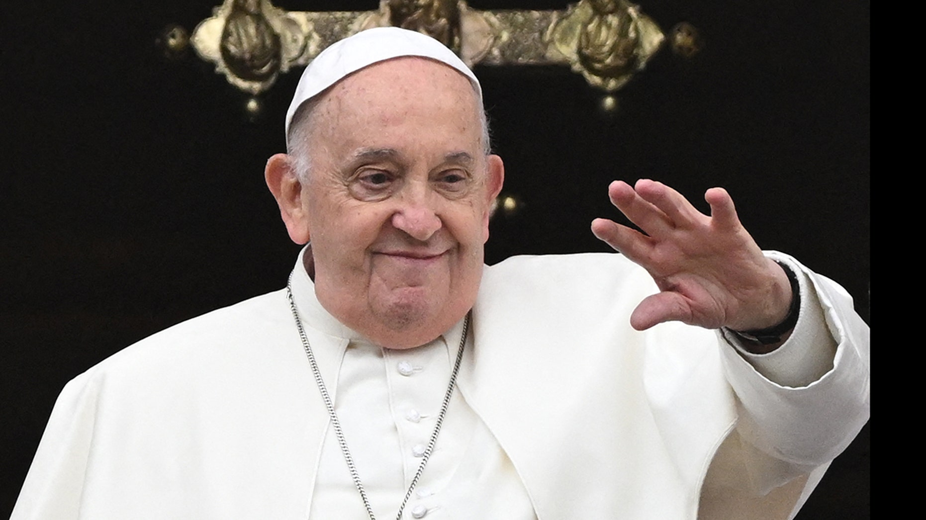 Pope Francis off mechanical ventilator, has no fever or signs of infection: Vatican