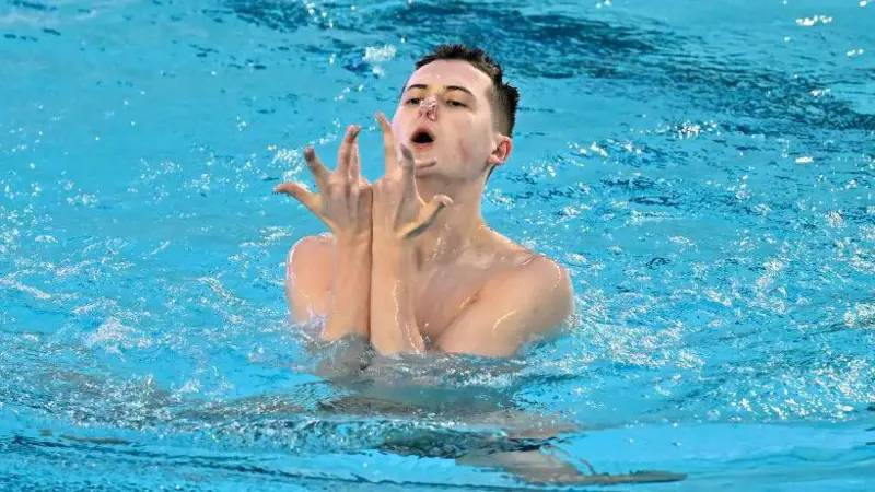 Ranjuo Tomblin: Briton wins historic artistic swimming men's World Cup gold