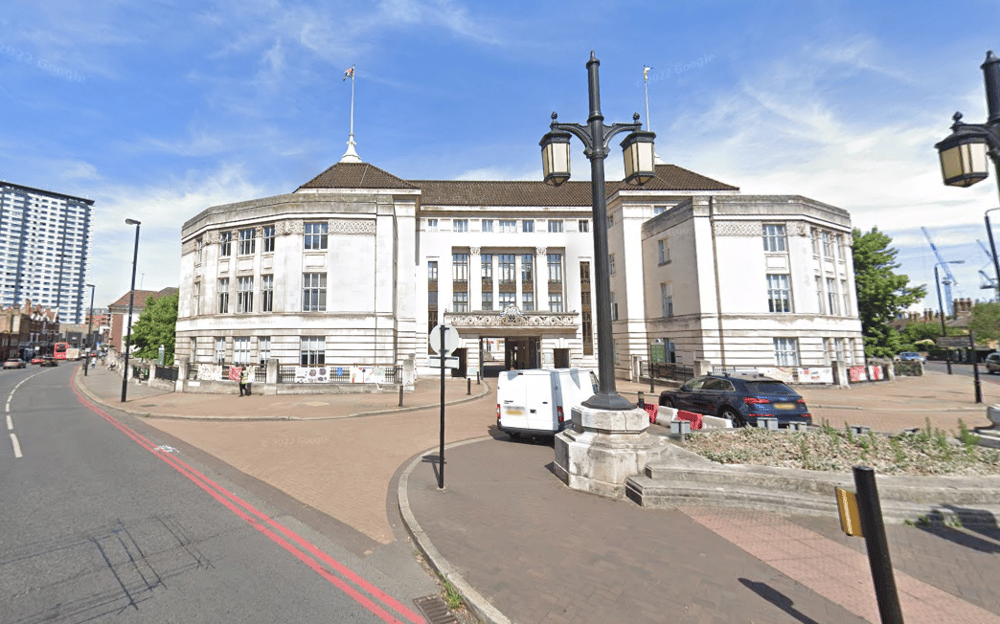 Watchdog finds 'serious failings' in borough's council housing