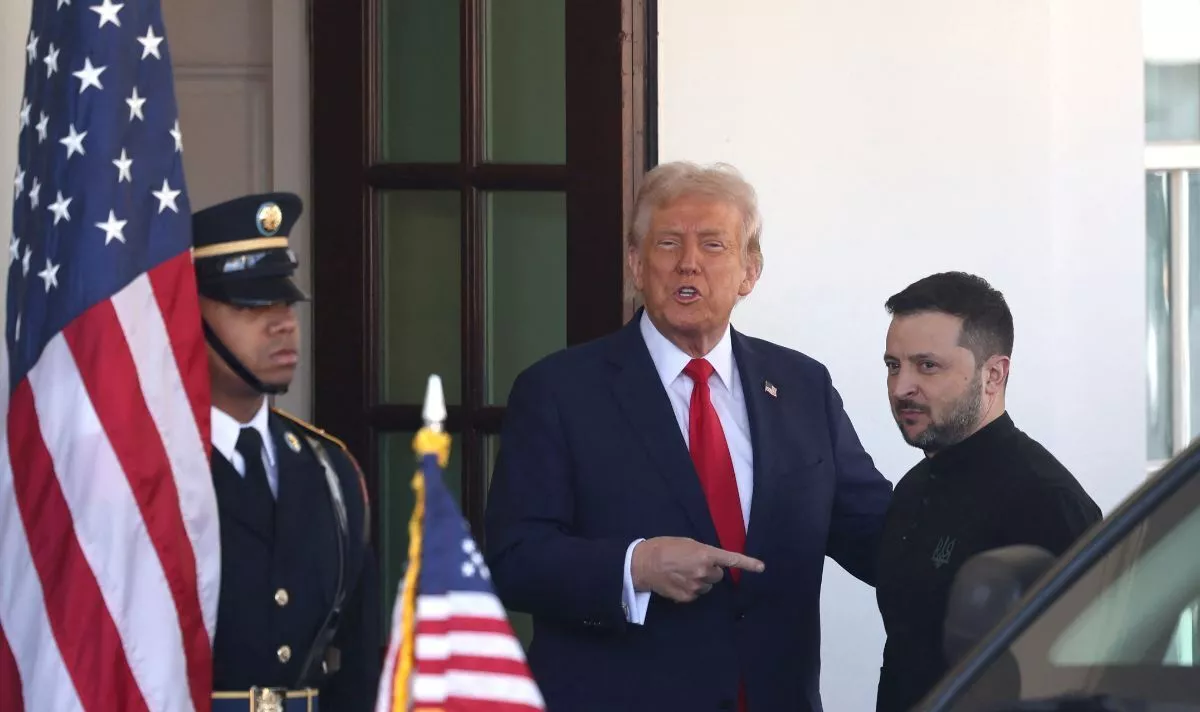Donald Trump brutally mocks Volodymyr Zelensky seconds into White House meeting