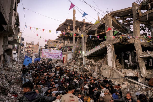 Israel stops entry of aid into Gaza as it pressures Hamas to agree ceasefire extension