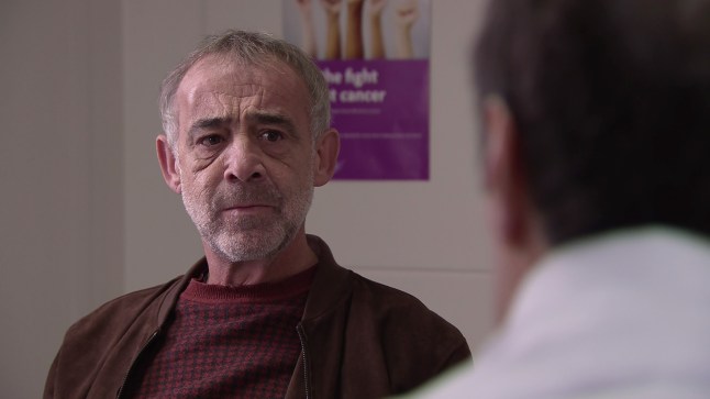 Another Coronation Street icon left reeling by cancer news in early ITVX release