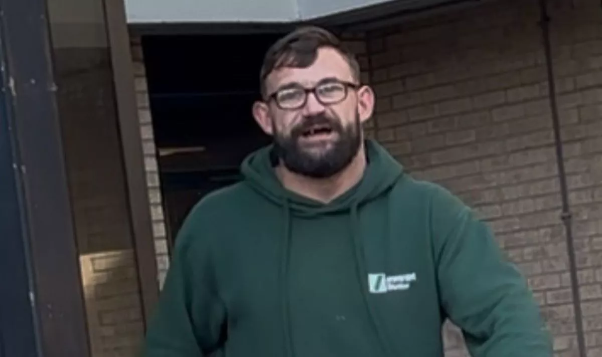 Man accused of biting cop says he couldn't have 'because he had no teeth'