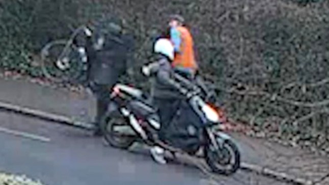 Cyclist robbed of £4,200 bike by hammer-wielding thieves in Regent's Park