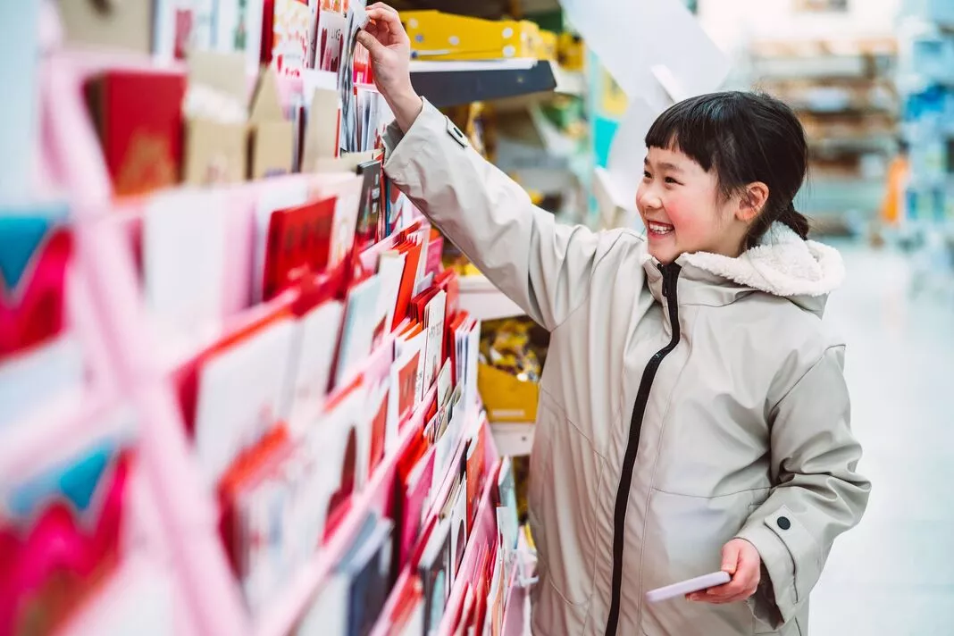 Well known high street card retailer to close two stores with sales announced