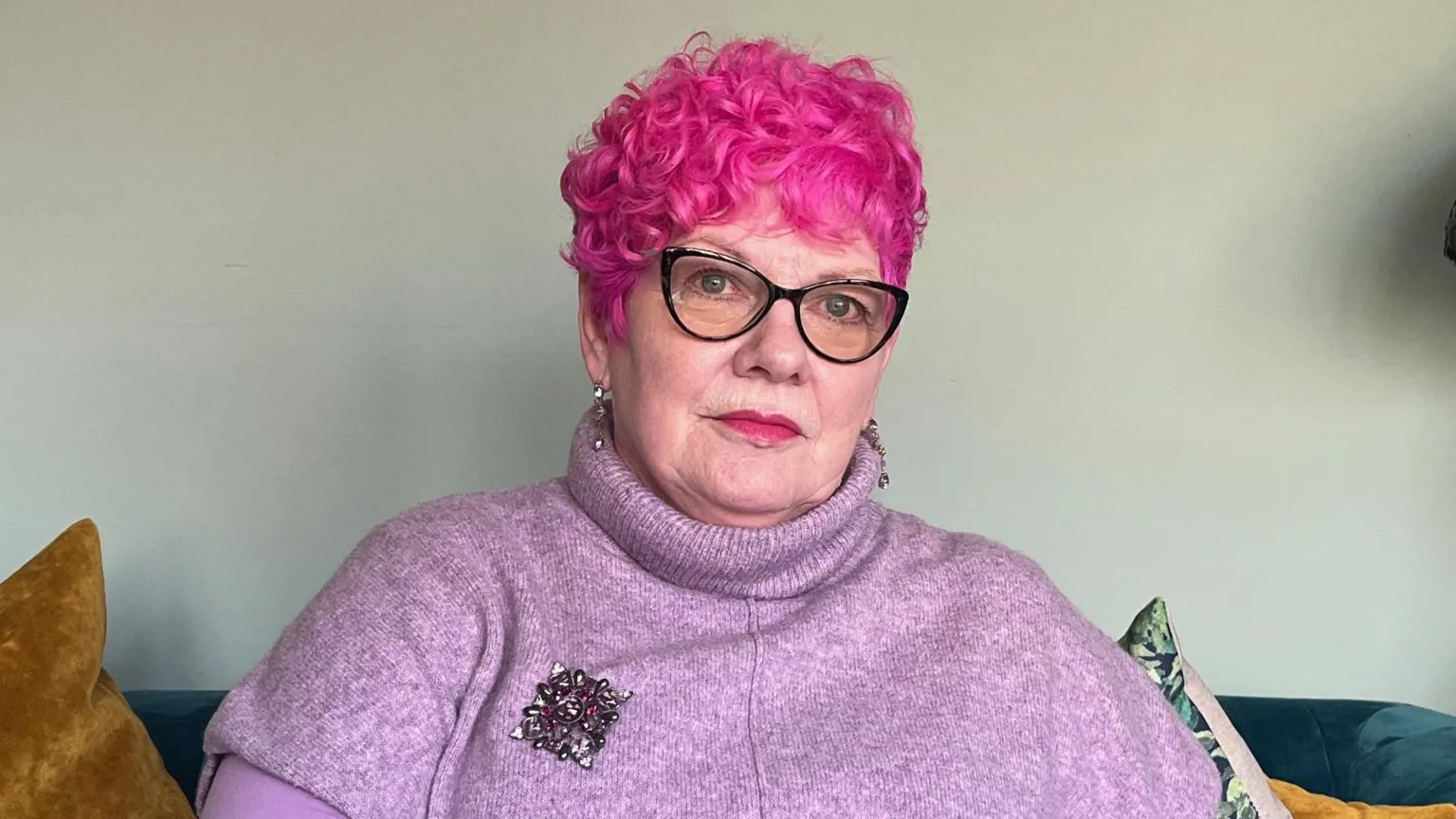 Woman recalls 'nightmare' of waking up during surgery in Milton Keynes
