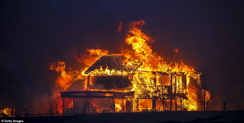 Terrified families flee Chuck-E-Cheese as Colorado wildfire rages