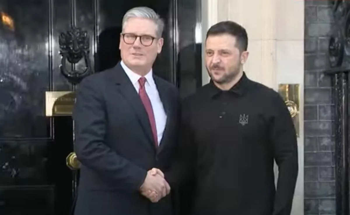 Volodymyr Zelensky greeted with hug from Starmer at No10 after Trump meltdown