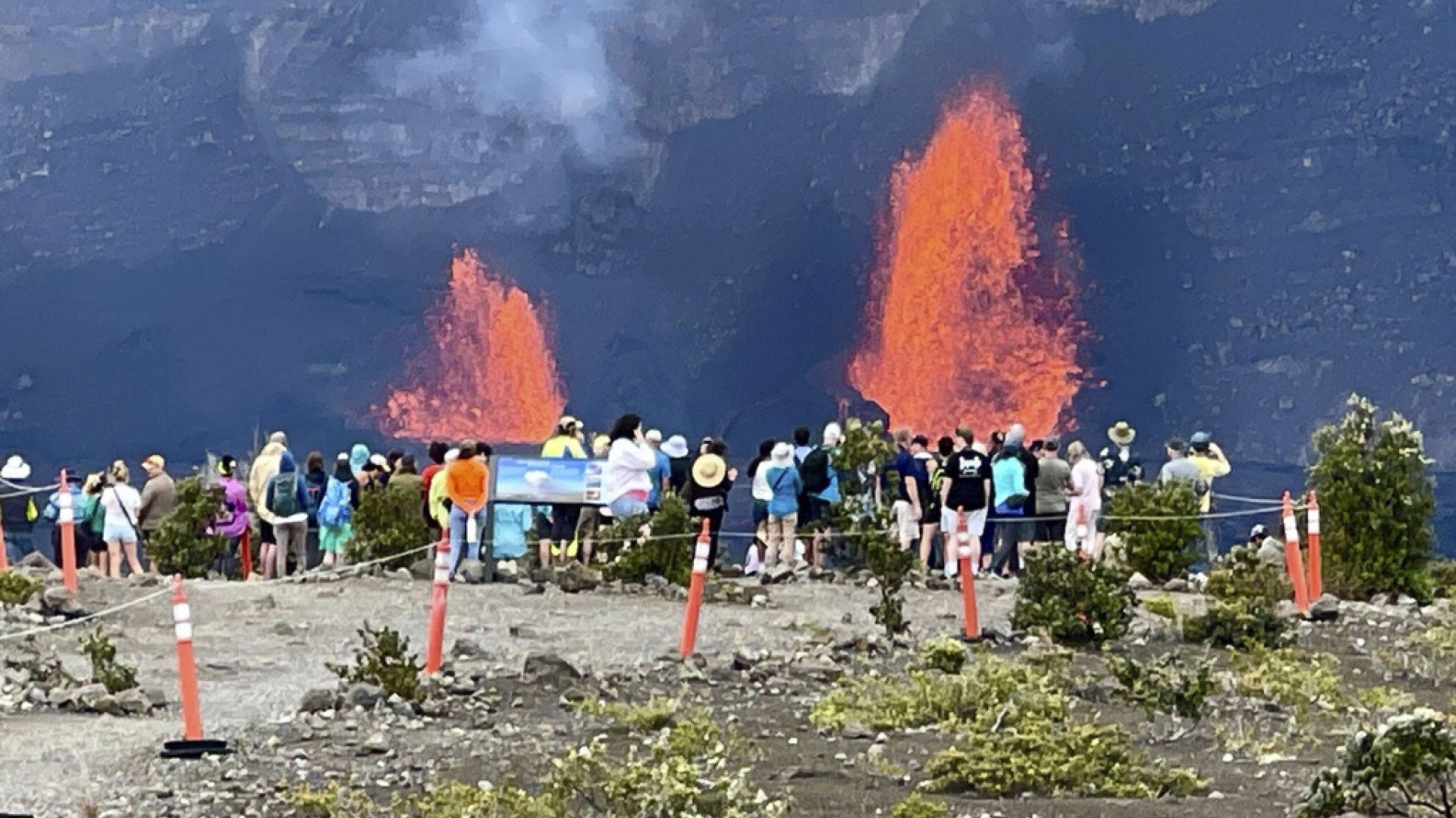 Hawaii's Kilauea volcano is erupting again. Is it safe to travel?