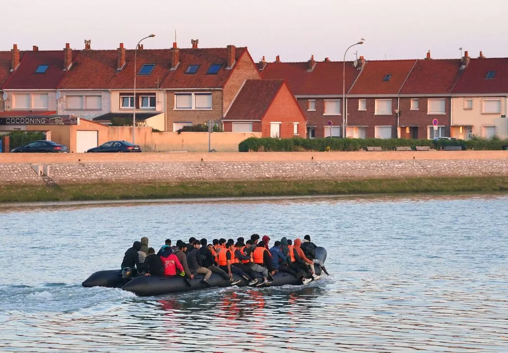 Major migration crackdown as special squads will deport foreign offenders