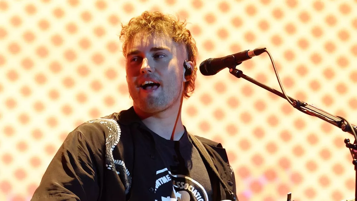 Sam Fender faced major career worries after posing with huge star