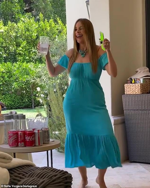 Sofia Vergara shakes her moneymaker in recap of best moments of 2021