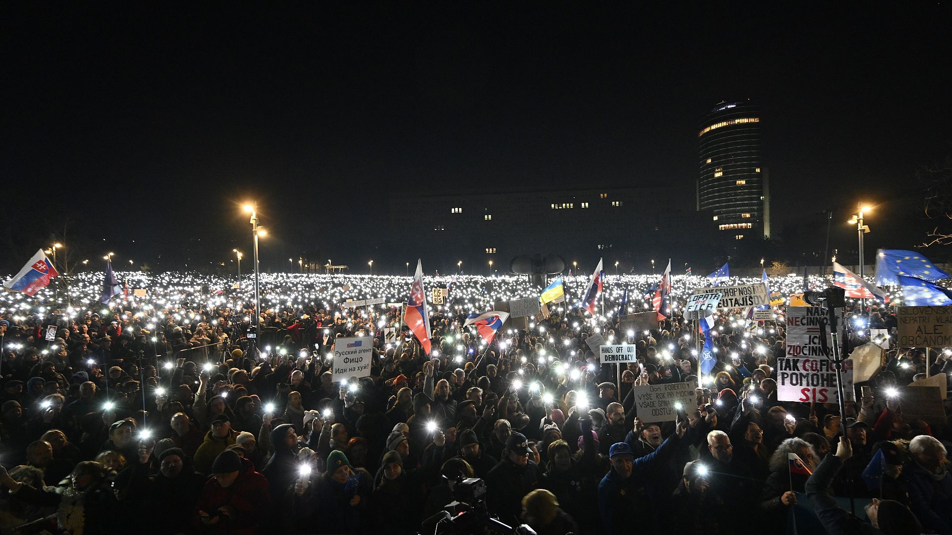 Tens of thousands protest in Slovakia against PM Fico