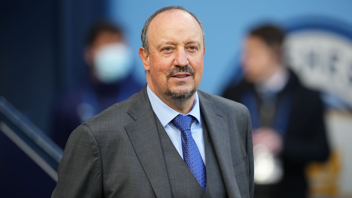 Rafa Benitez eyeing Premier League job as surprise switch collapses