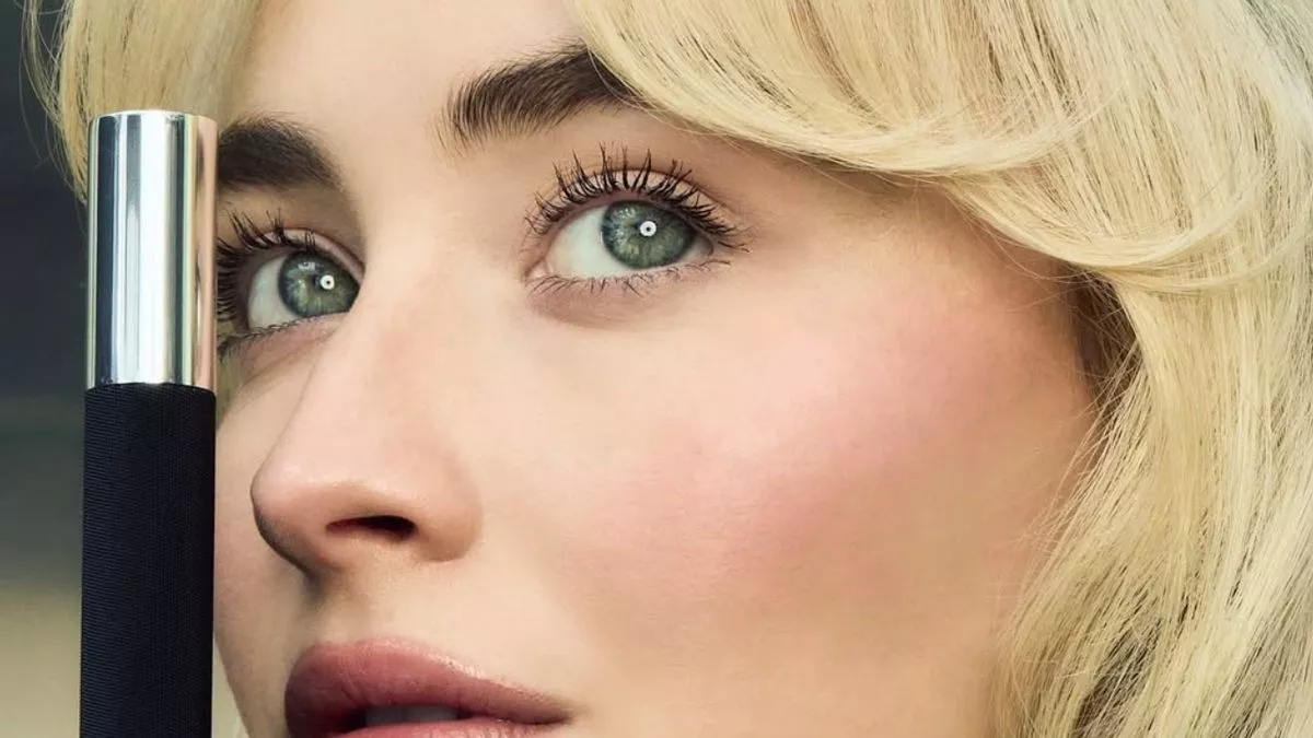 Sabrina Carpenter praises lash-lengthening mascara ahead of BRITs performance