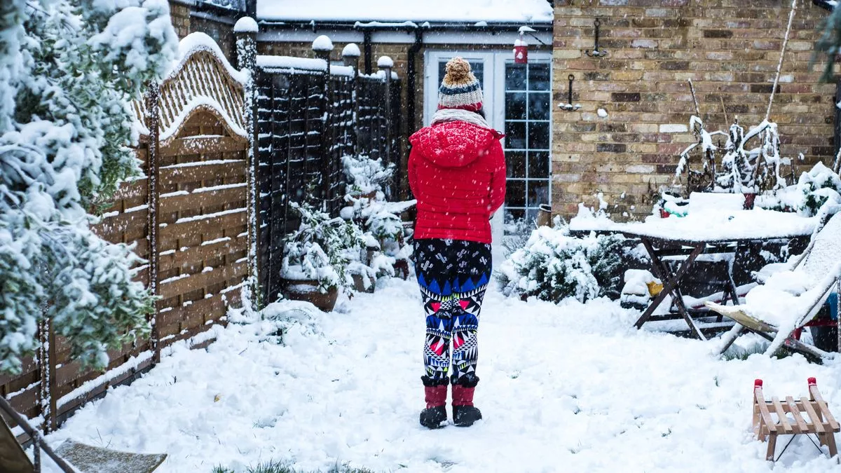 UK snow maps show areas battered in March as 14 counties hit - see full list