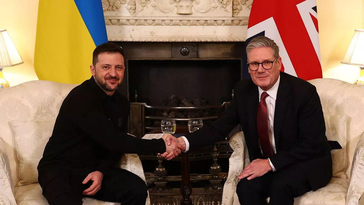 Starmer seeks to soothe Ukraine tensions at summit of Euro leaders and Zelensky