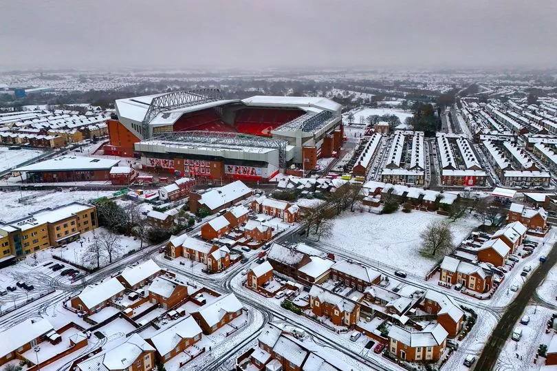 Man Utd release update on Liverpool clash as heavy snow threatens to cancel game